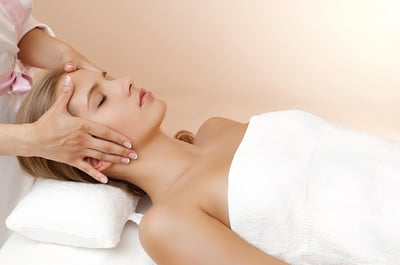تدليك الرأس والرقبة / 50 دقيقة